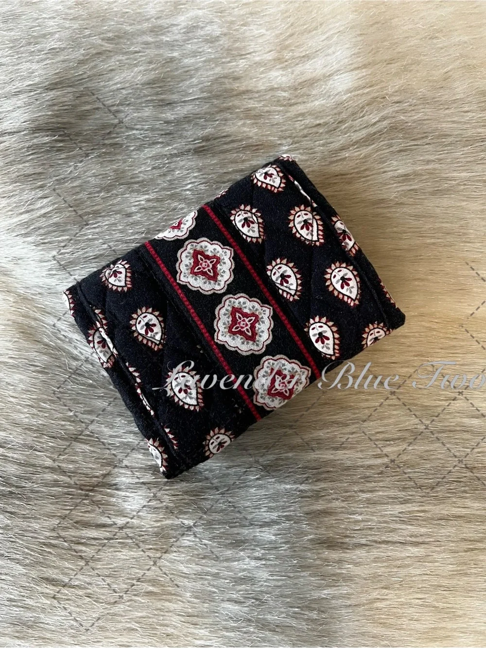Vintage VERA BRADLEY Classic Black 2006 Retired Square Hook Loop Wallet Red - Picture 3 of 11